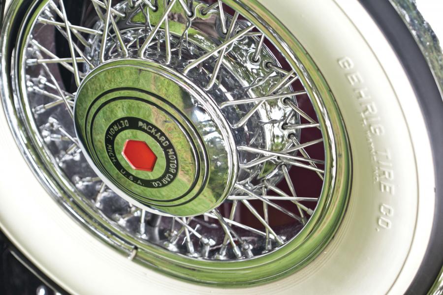  Packard Deluxe Eight Model 840 Roadster 1931 года  (фото 2 из 20)